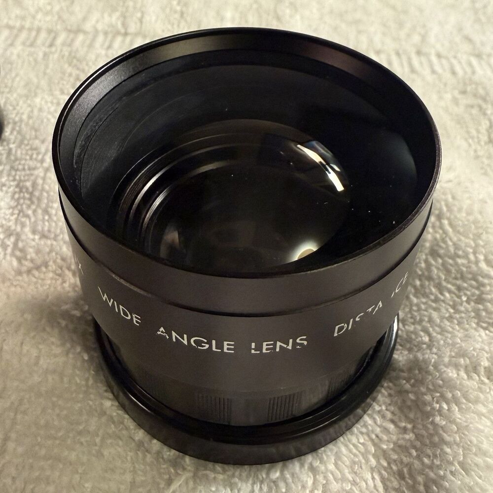 Vintage Sakar Aux Wide Angle Conversion Lens 0.5x 52mm Screw Mount Made in Japan
